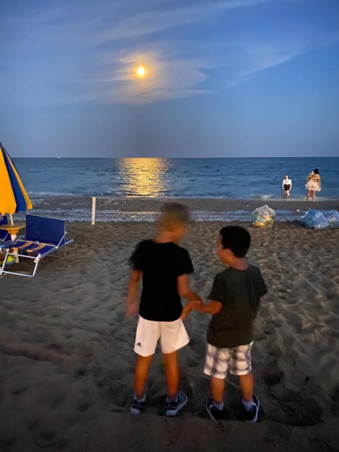 Residence El Palmar Fronte Mare, Fronte Spiaggia Lido di Jesolo Exteriör bild