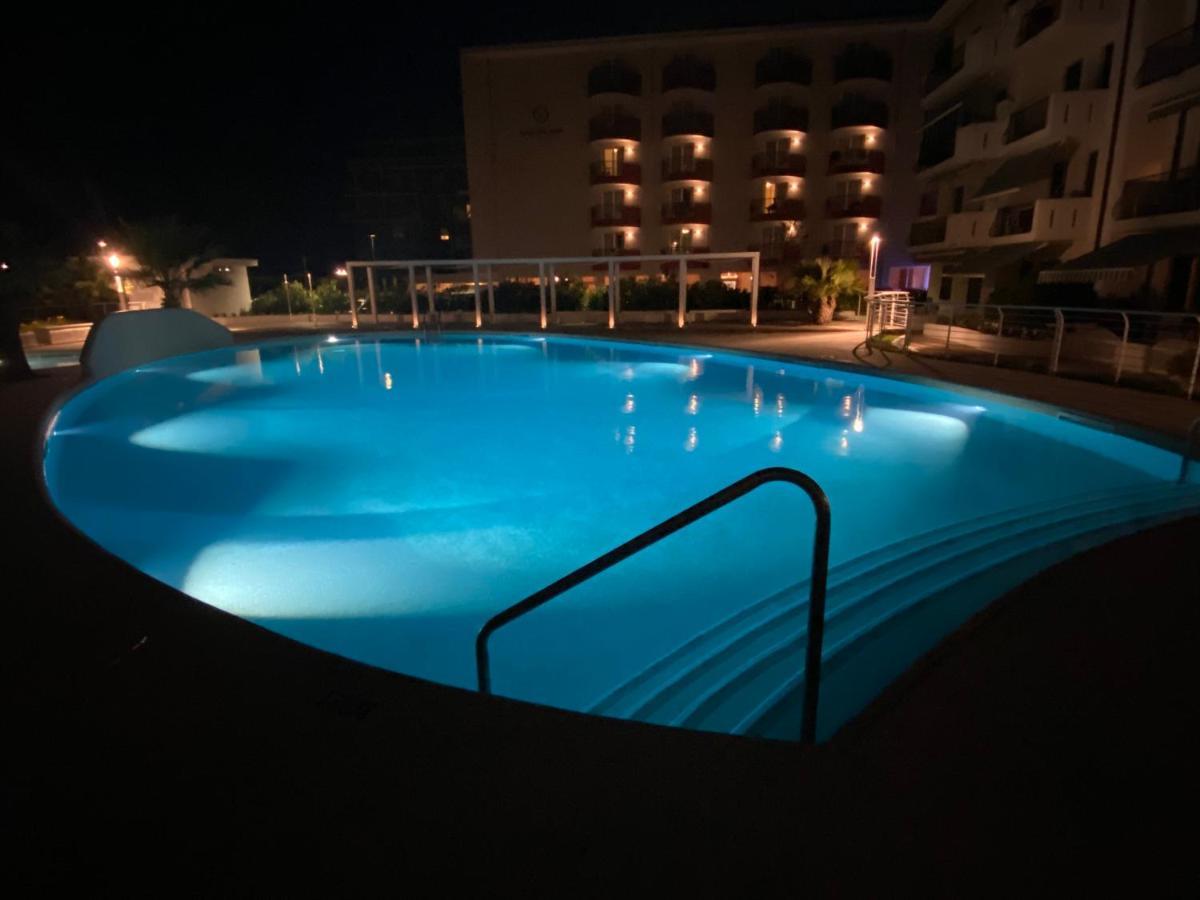 Residence El Palmar Fronte Mare, Fronte Spiaggia Lido di Jesolo Exteriör bild