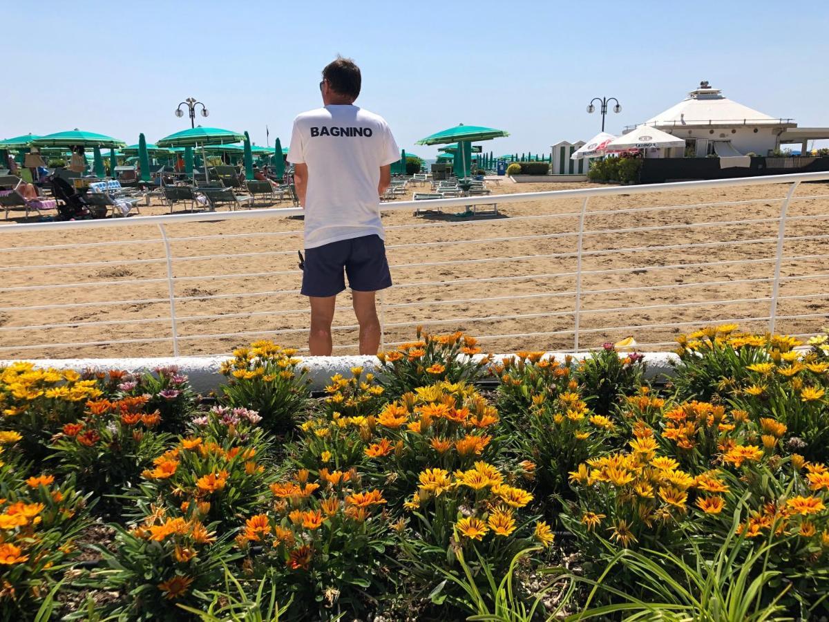Residence El Palmar Fronte Mare, Fronte Spiaggia Lido di Jesolo Exteriör bild