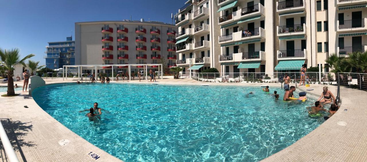 Residence El Palmar Fronte Mare, Fronte Spiaggia Lido di Jesolo Exteriör bild